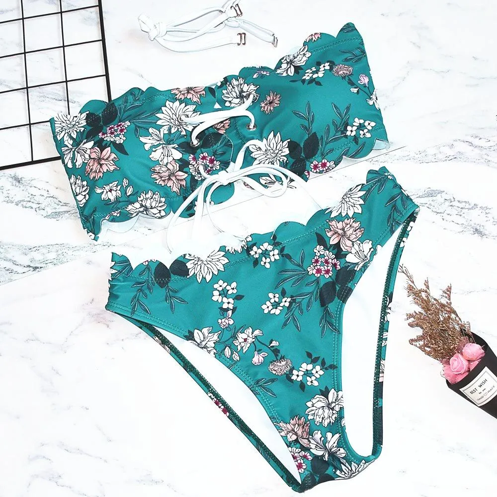 Explosive ruffled bikini print swimsuit
