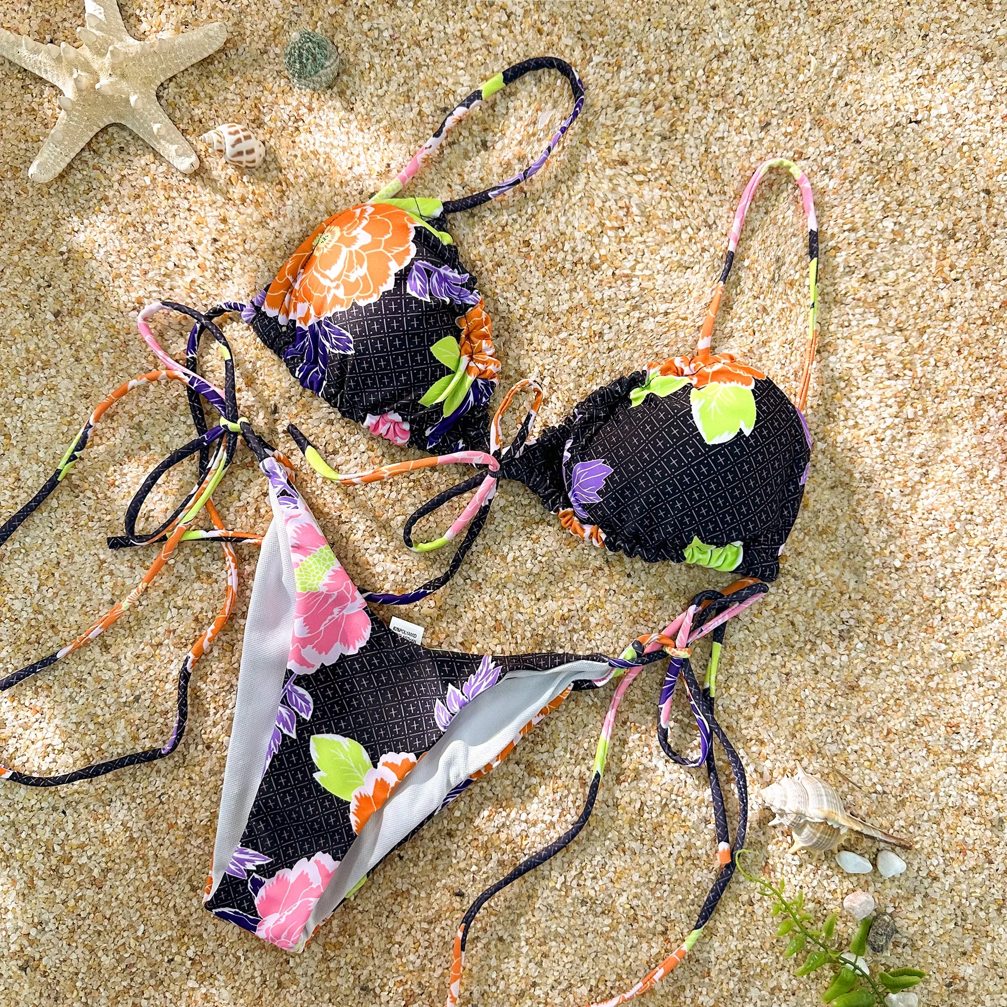 Simple Adjustable V-shaped Panties Bikini Set